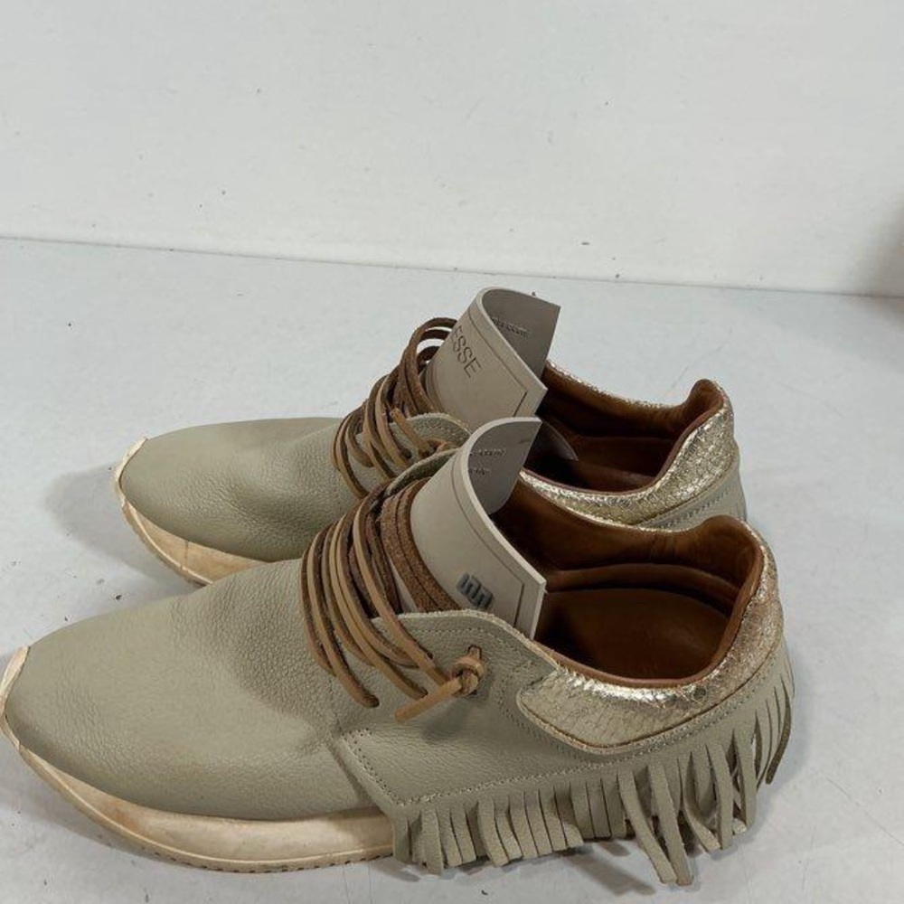Women’s Esseutesse Beige Leather Fringe Sneakers Shoes Size 39